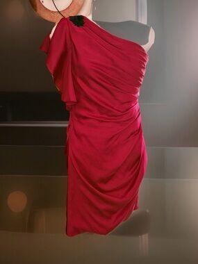 CACHE Vintage Satin Red, Beads & Sequins Dress WOMEN'S Size 4, One Shoulder Y2K
